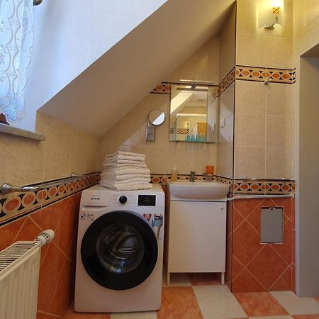 Spacious 2-Bedroom Apartment Zabjak With Ac Tour As Ljubljana Luaran gambar